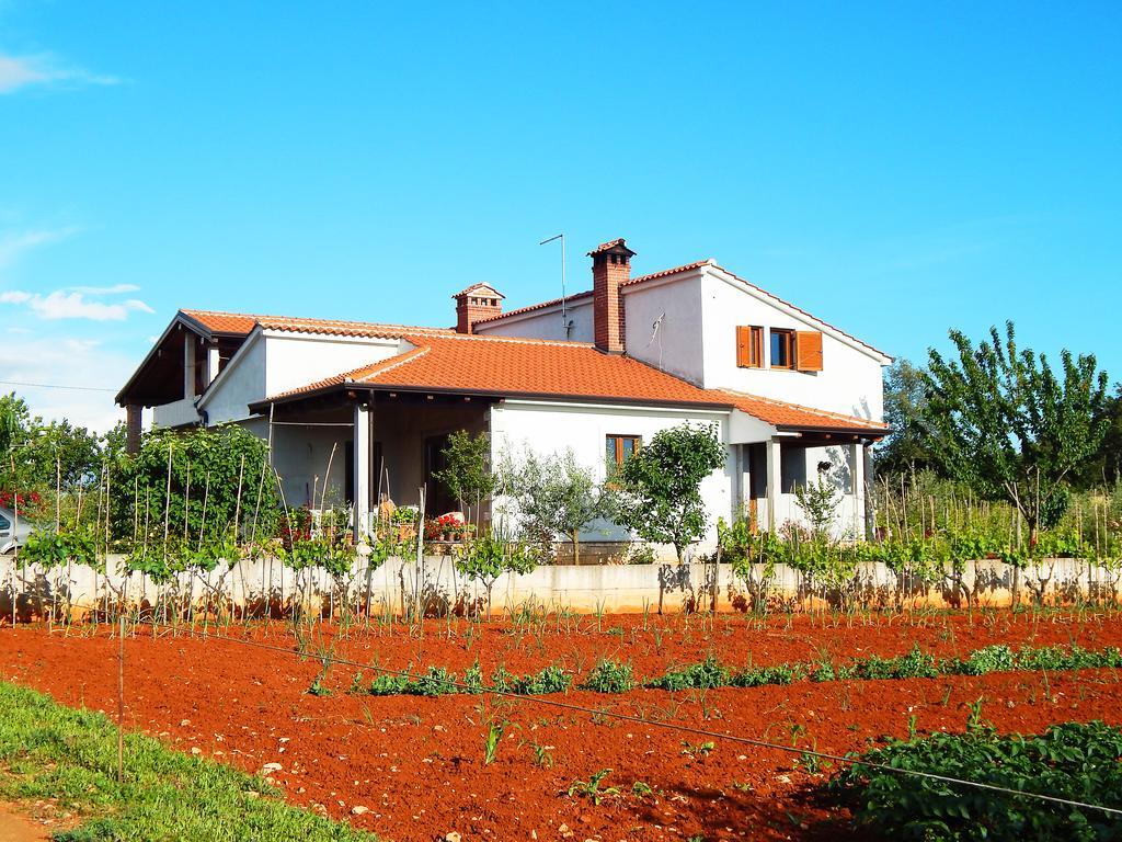 Apartment Karmen Poreč Buitenkant foto